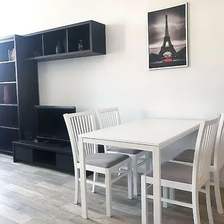 Penguin 2127 On Market Square Apartment Wroclaw