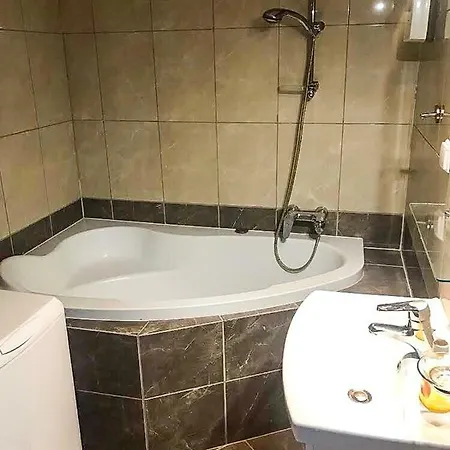 Penguin 2127 On Market Square Apartment Wroclaw